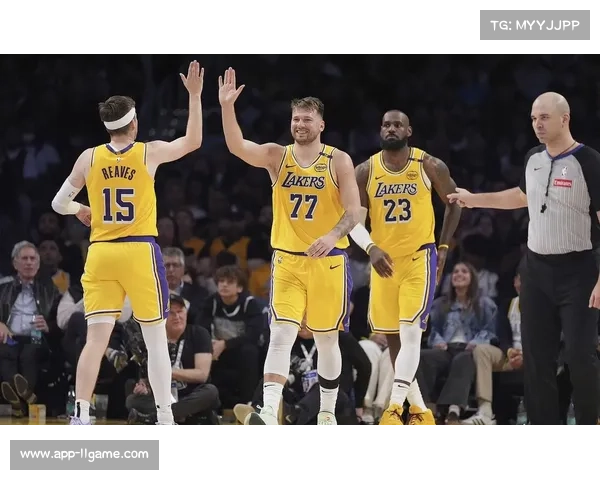 湖人快船德比无需多言,东契奇戴维斯焦点